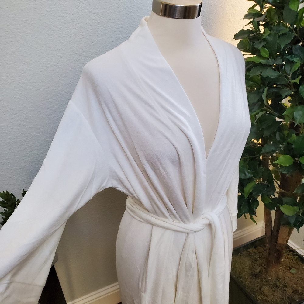 NWT White Terry Robe - Picture 3 of 8